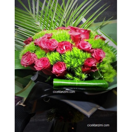 19 ADET GÜL VE GREENTRİCK